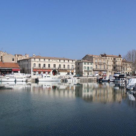 Le Grand Rouget Apartment Beaucaire  Exterior photo